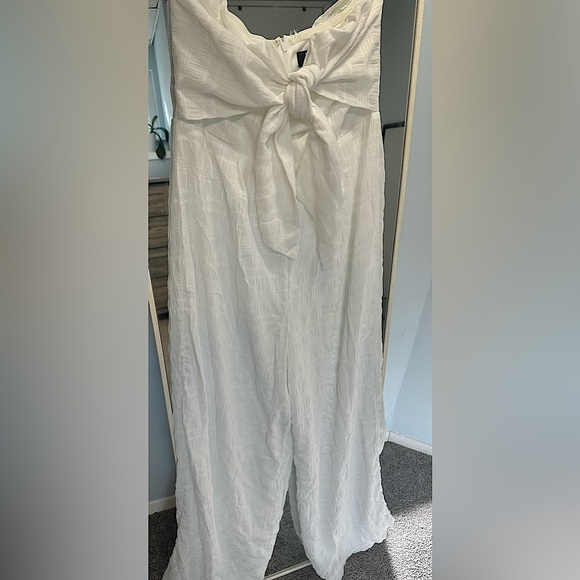 Lulu’s White Jumpsuit - Picture 2 of 3